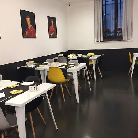 Adrianus Vendégház 4*