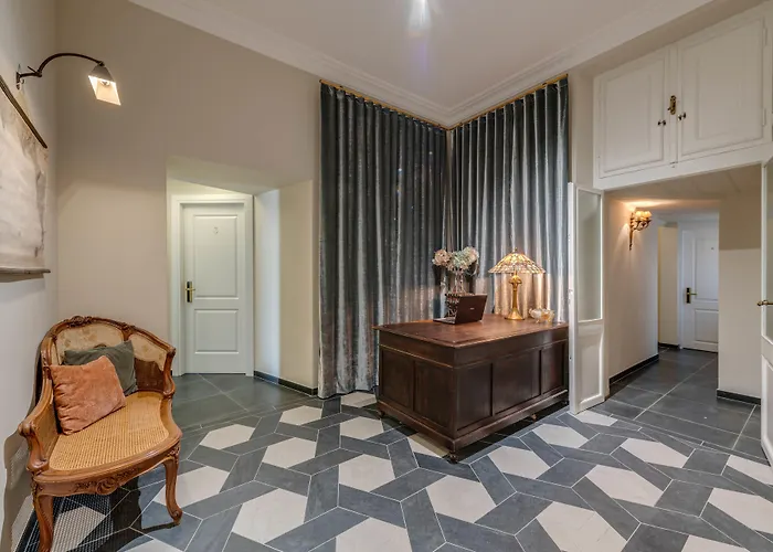 Adrianus Guest house