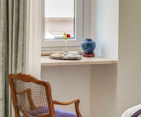 Adrianus Guest house