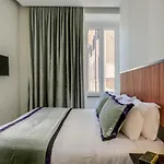 Adrianus ゲストハウス 4*