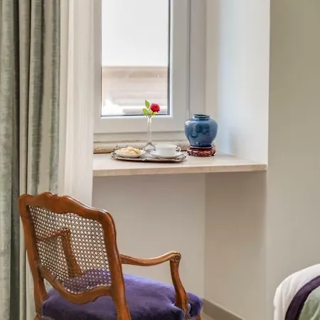 Adrianus Guest house